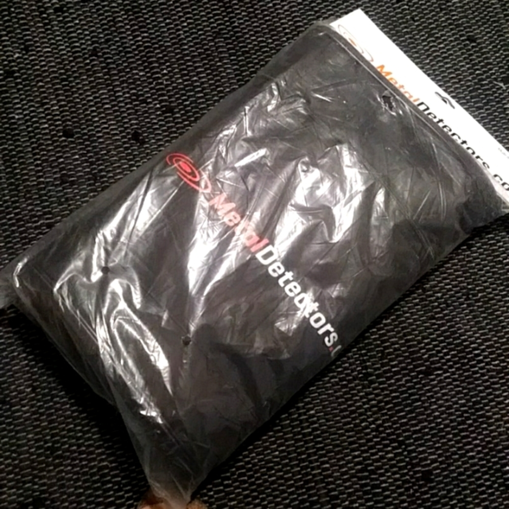 Metal Detecting Multi-Functional cary bag for a metal detector and accesories.
